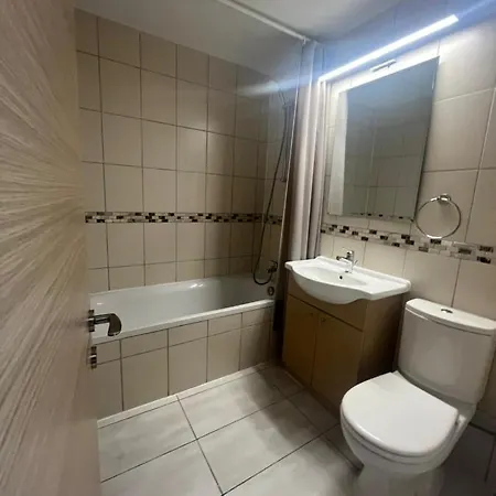 Dene Hollow 아이아 나파